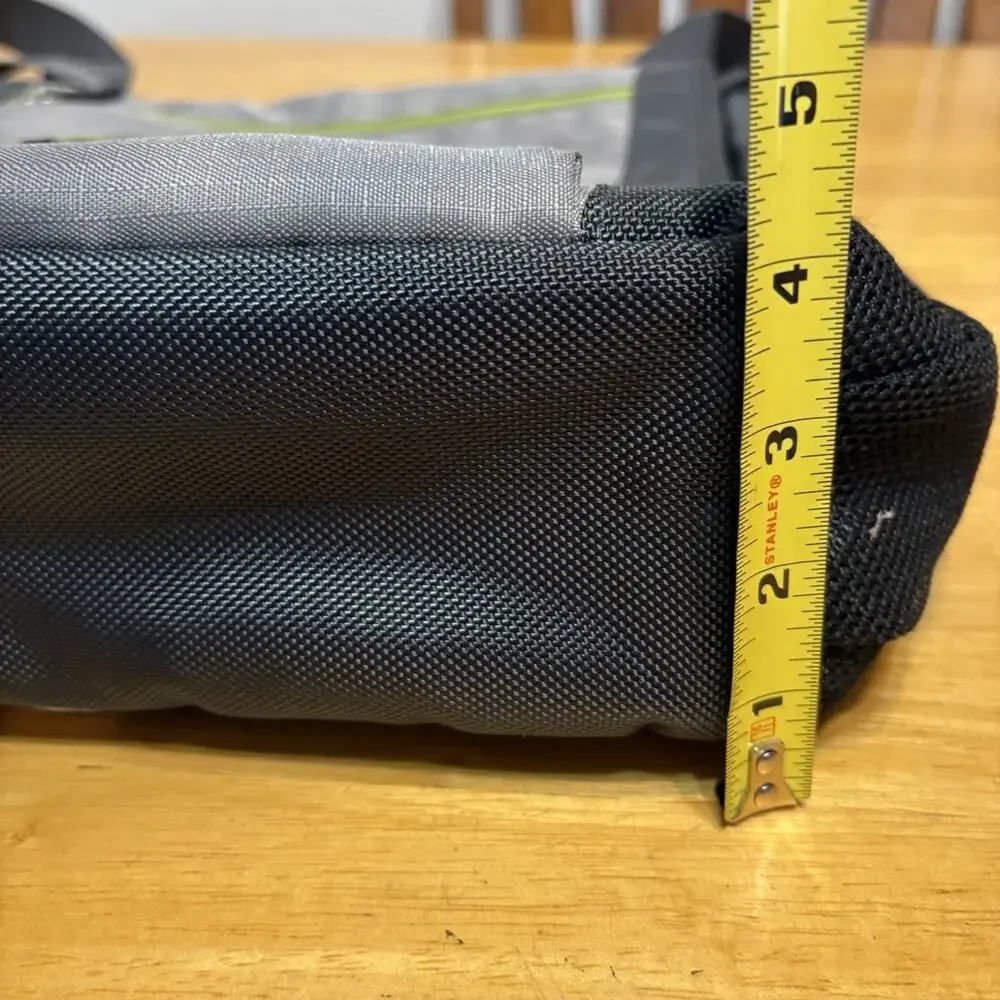 Columbia Messenger Diaper‎ Bag Timeless Travel w Thermal Bottle Chamber Gray F5